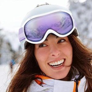 Women’s Anti-fog snow goggles UV protection. Never worn.